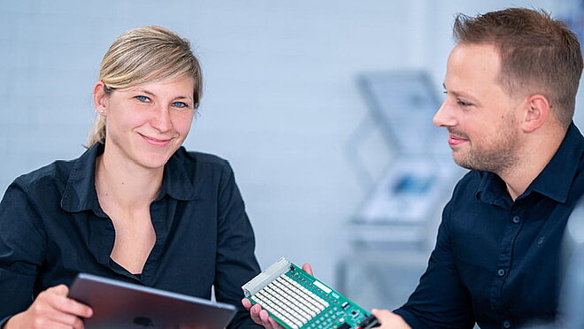 With the SOMA flexAssistant suite, you are simply productive faster.