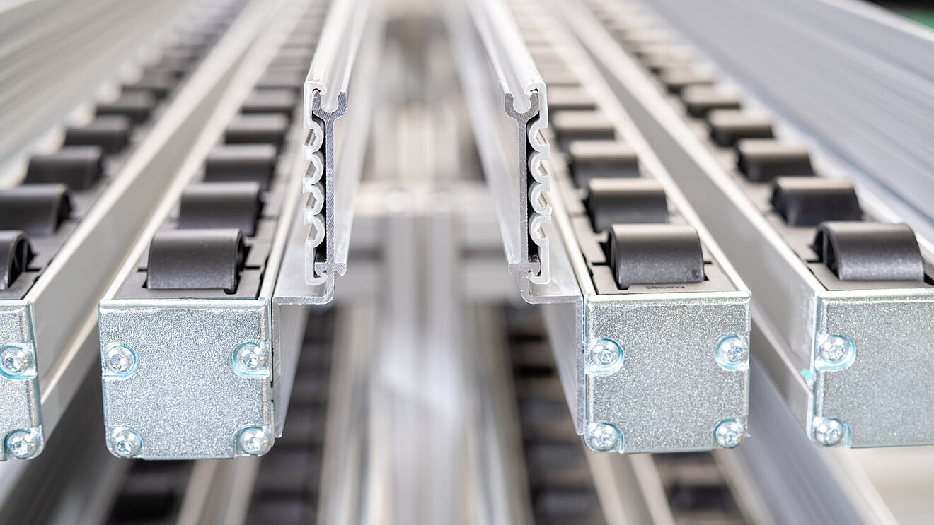 In order to integrate a Pick by or Pick to Light system into your assembly, you first need to create a few prerequisites, which we, as a solution provider and established system supplier with over 50 years of experience, will implement together with you.